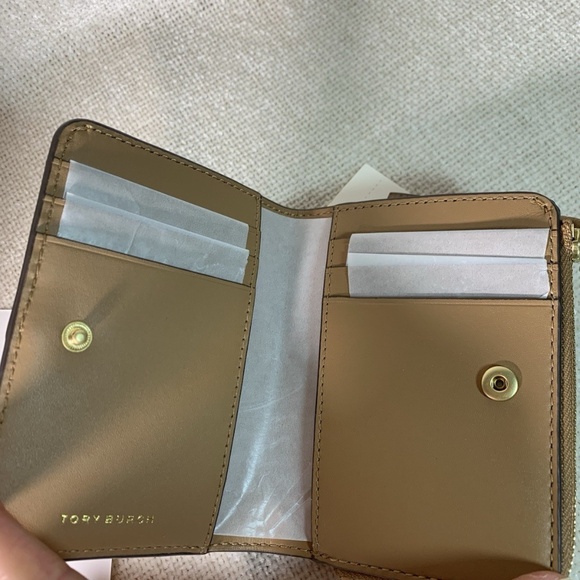 Tory Burch McGraw Tiramisu Tan Leather Small Bucket Tote/Crossbody Bag + Wallet - Picture 15 of 15